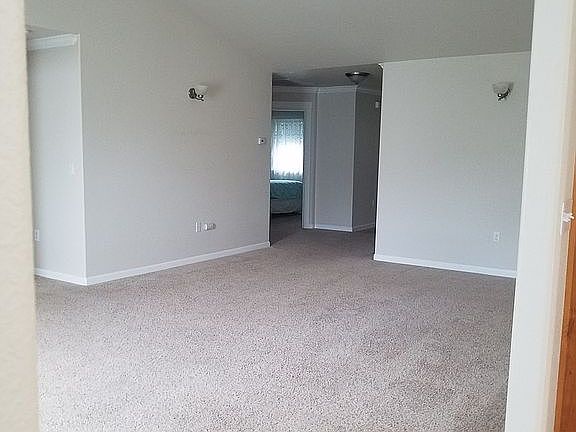 Spacious living room