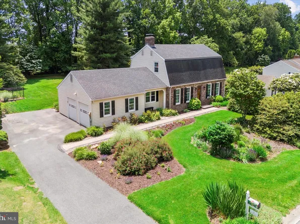 12 Haileys Trl, Newark, DE 19711