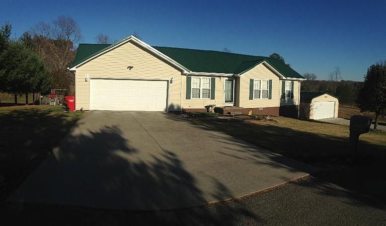 1st image of 70 Lake Breeze Ln
