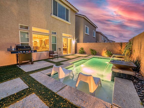 2nd image of 5937 Azzura Palms Ave