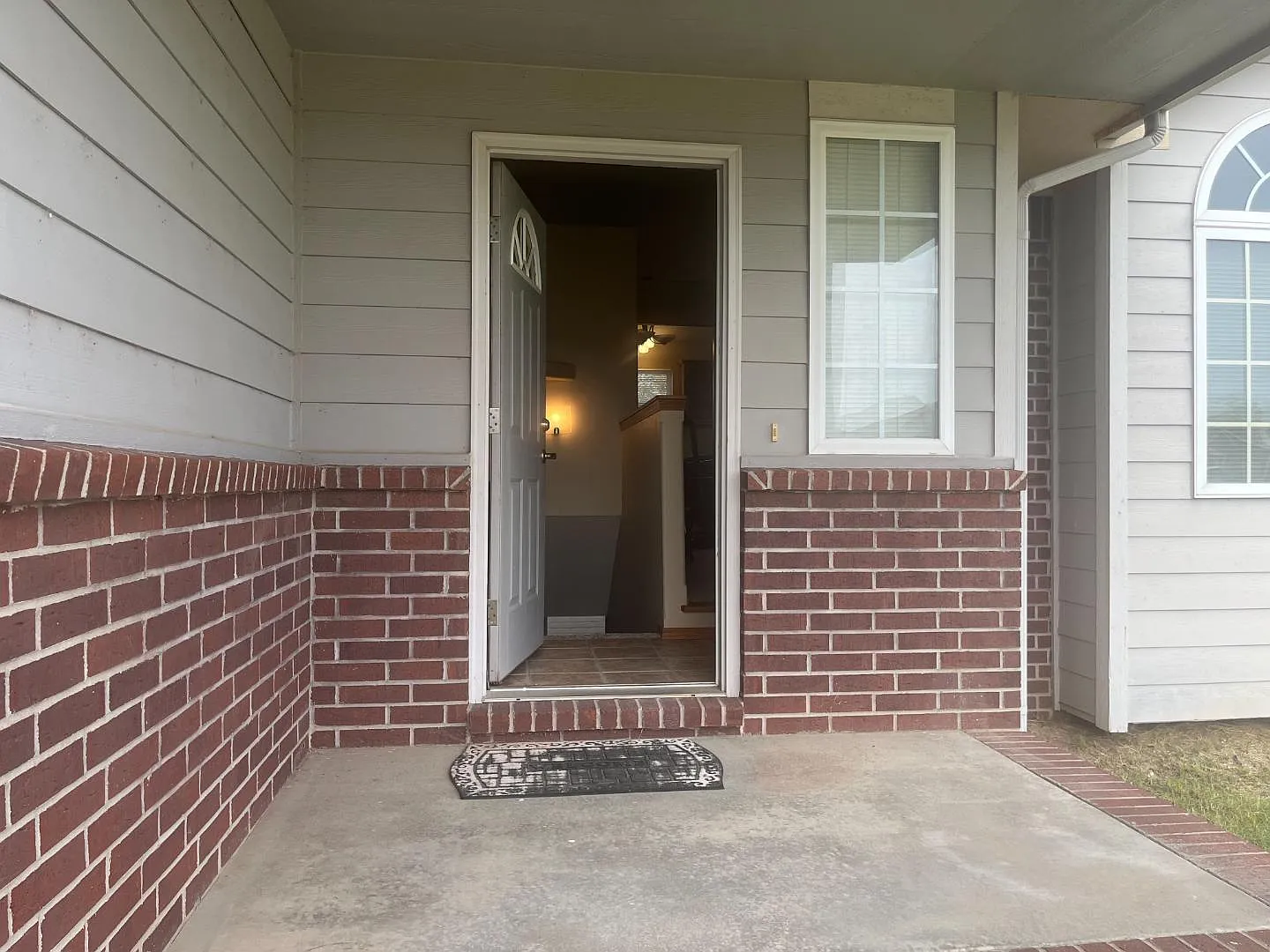 5402 S Victoria Ct — Photo 3