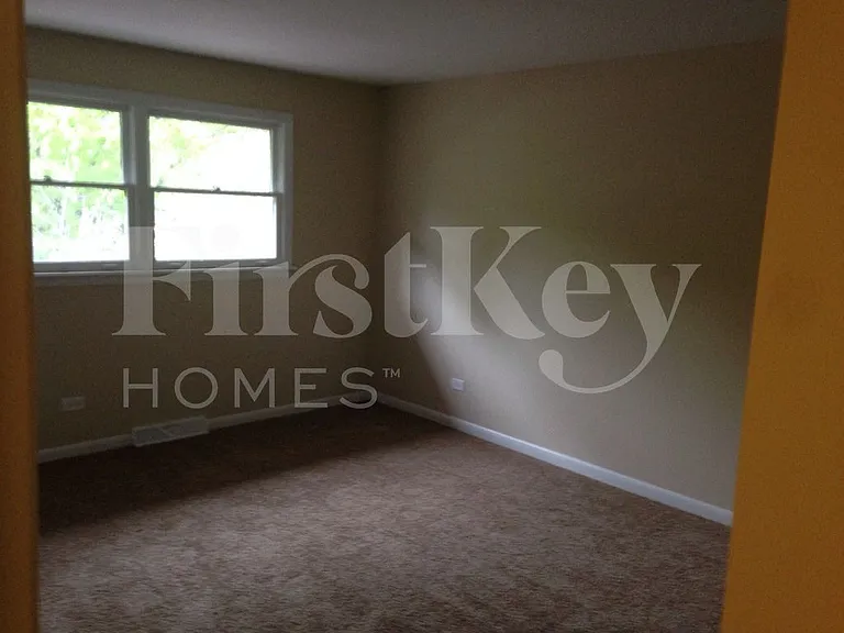 817 Rose Ln — Photo 19