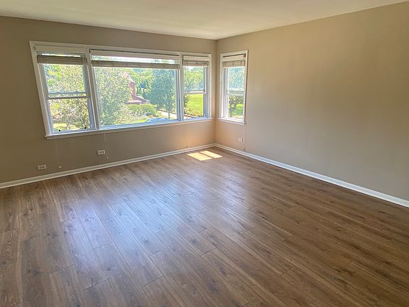 2nd image of 606 Asbury Ave #2