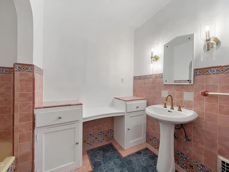 1412 Norton Ave — Photo 33