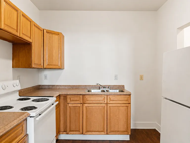 38 Tyler St #2 — Photo 8