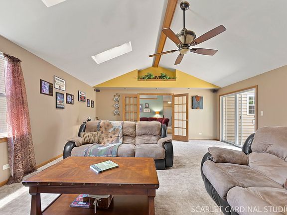 3rd image of 127 Forestview Ln