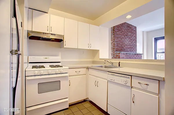 Rented by Citi Habitats | media 5