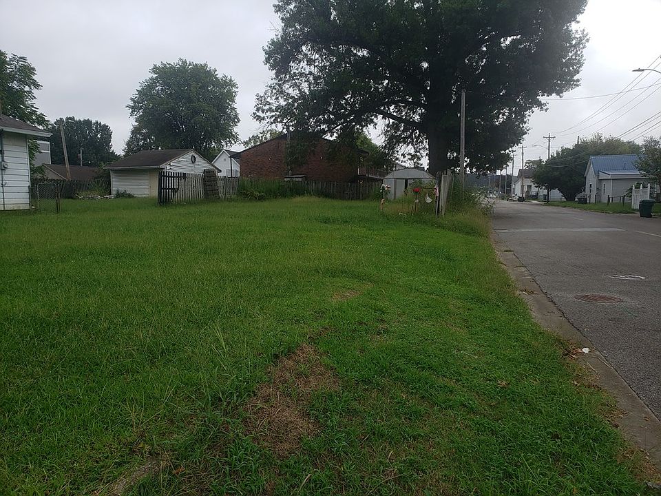 2nd image of 41 Plum St