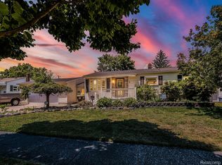 1015 Bentley Dr, Monroe, MI 48162
