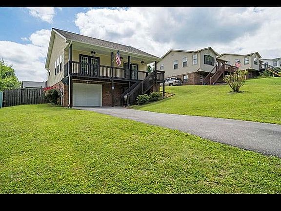 3rd image of 1022 Phillip Drew Ct