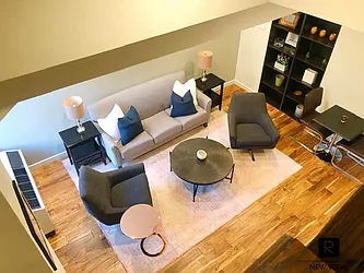 Rented by R New York