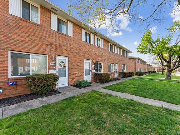 3rd image of 1132 McCarley Dr E