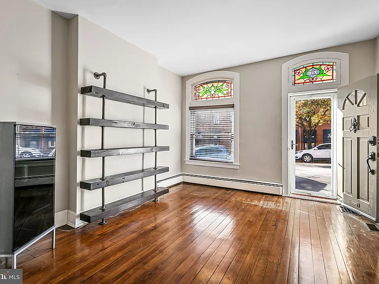 719 S Montford Ave — Photo 8