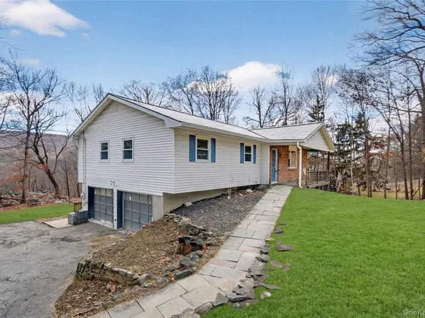 36 Sands Point Road, Washingtonville, NY 10992