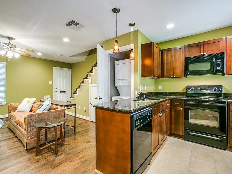 4734A Bradford Dr — Photo 11