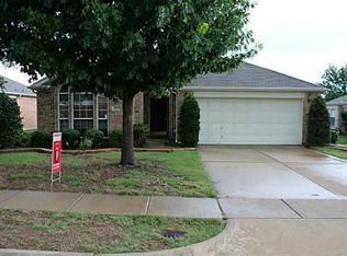 3205 Meredith Ln, Denton, TX 76210