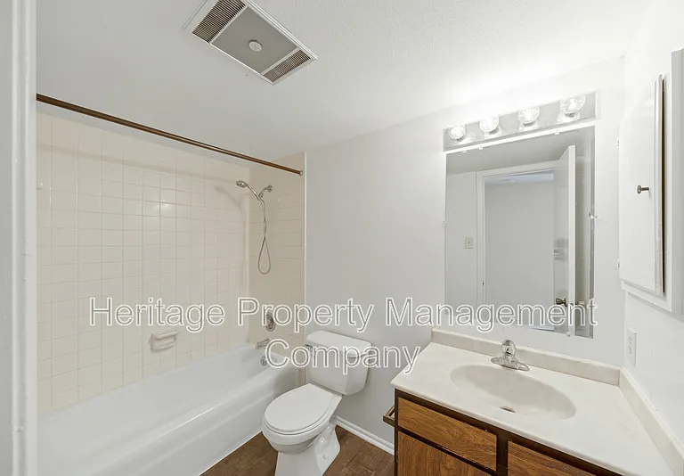 10958 Crown Park — Photo 22