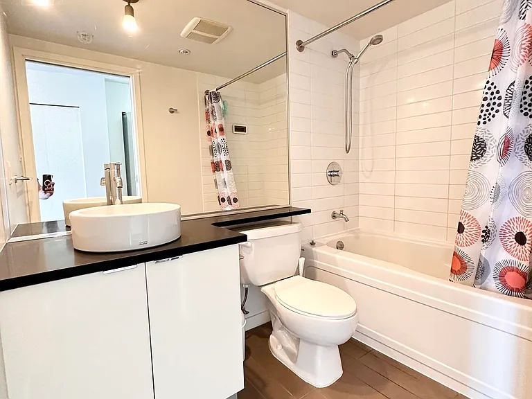 233 Robson St #2108 — Photo 7