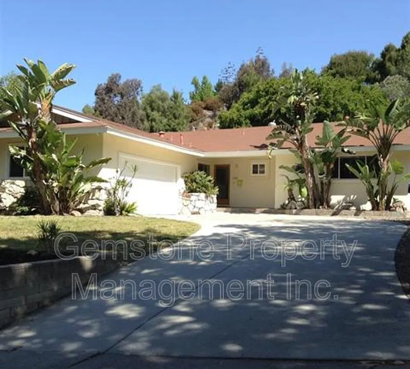 5220 Joan Ct
