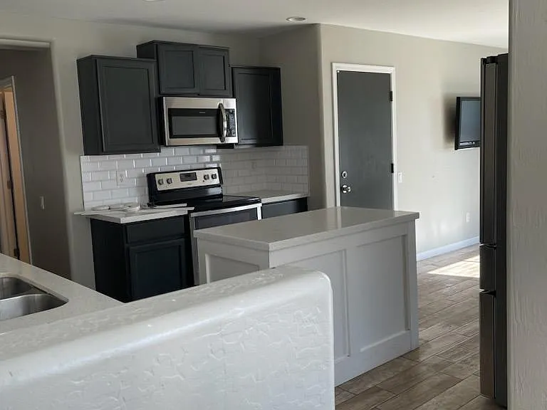 1708 E Christopher St — Photo 10