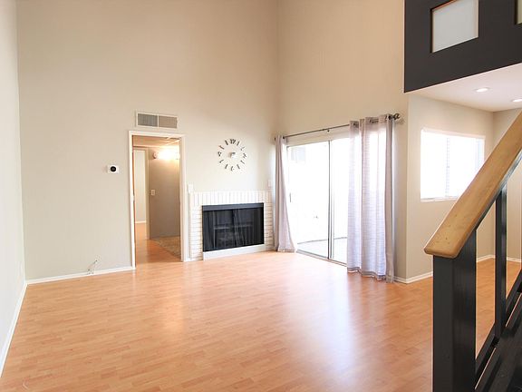3rd image of 1339 N Columbus Ave Unit 311
