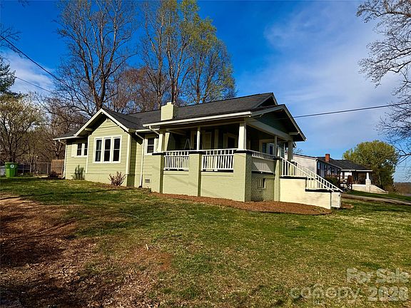 2nd image of 112 Myrtle St
