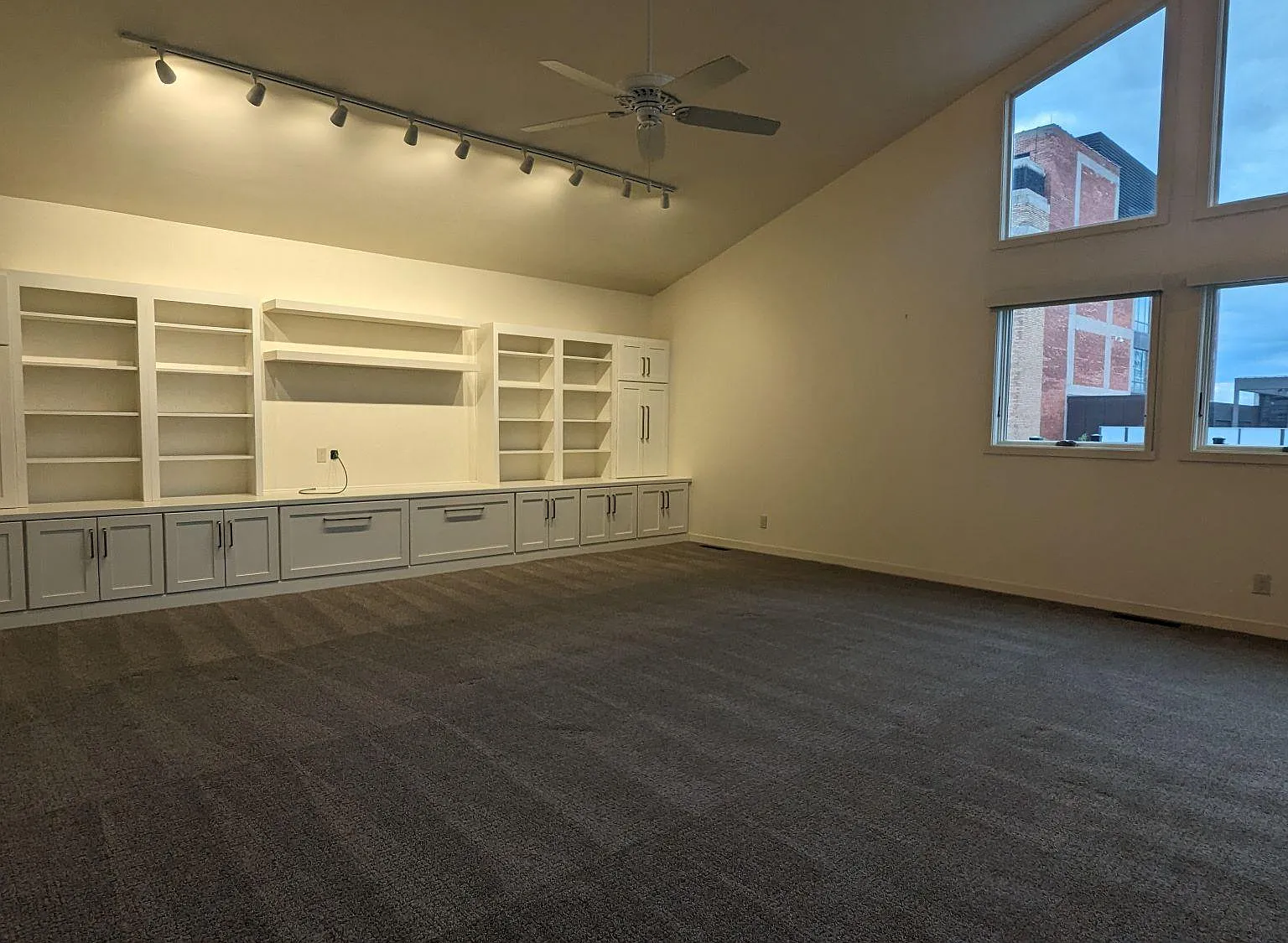 2 bed, 1500 sqft, $2,650 — Photo 4