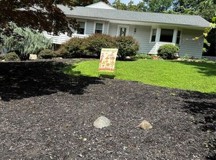 11 Estate Ct, Rocky Point, NY 11778