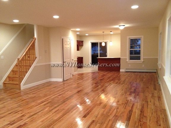 4th image of 24029 Edgewood St
