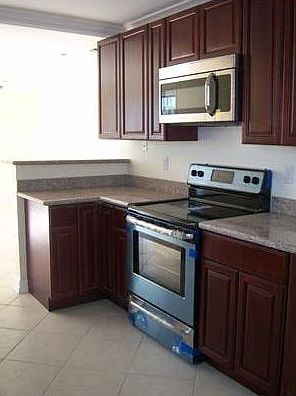 4th image of 14010 Kingswood Dr
