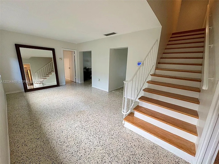 400 Miller Rd — Photo 8
