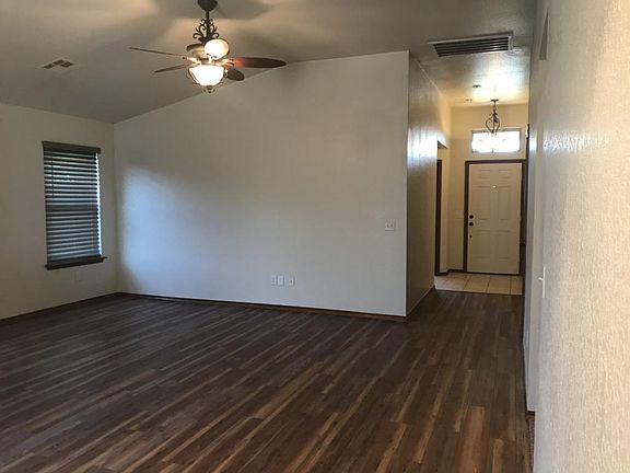 5th image of 10601 NW 34th Ter