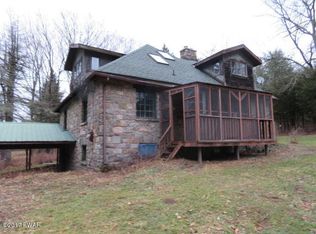144 Creek Rd, Greentown, PA 18426