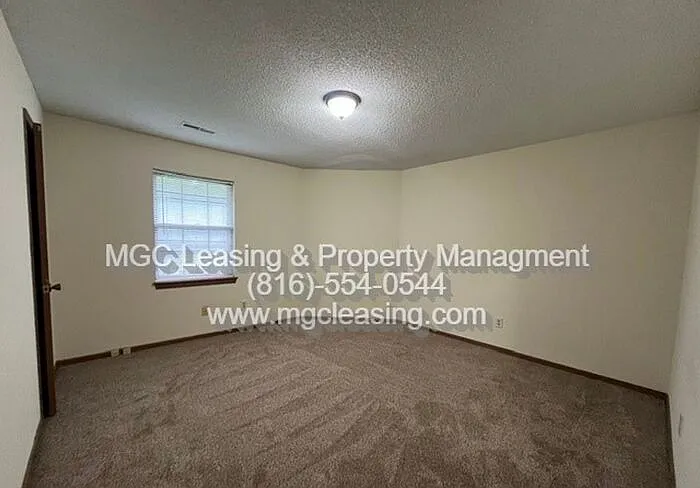 3557 NE Independence Cir — Photo 17