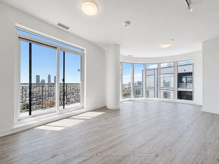 1185 Dupont St #1019 — Photo 7