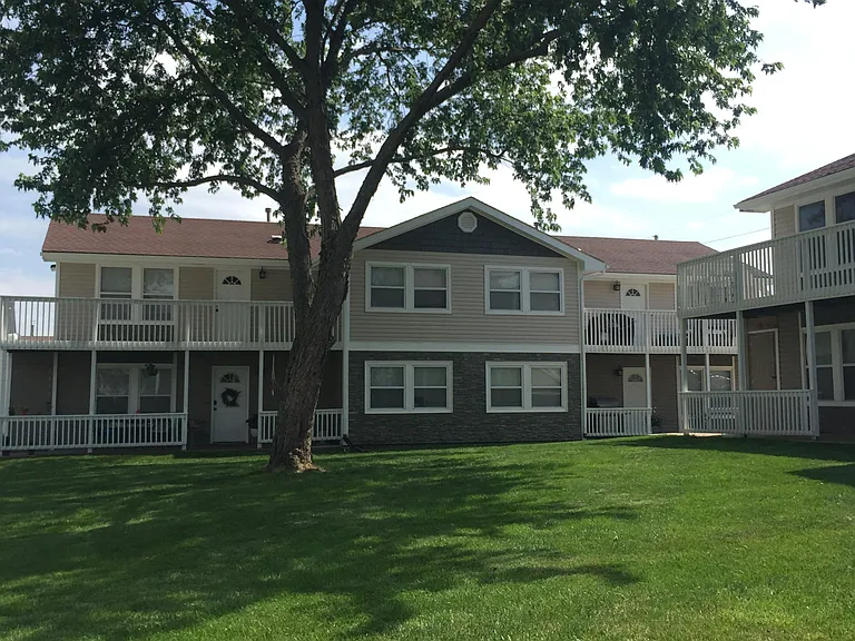 1733 Lawrence Ave #A — Photo 14