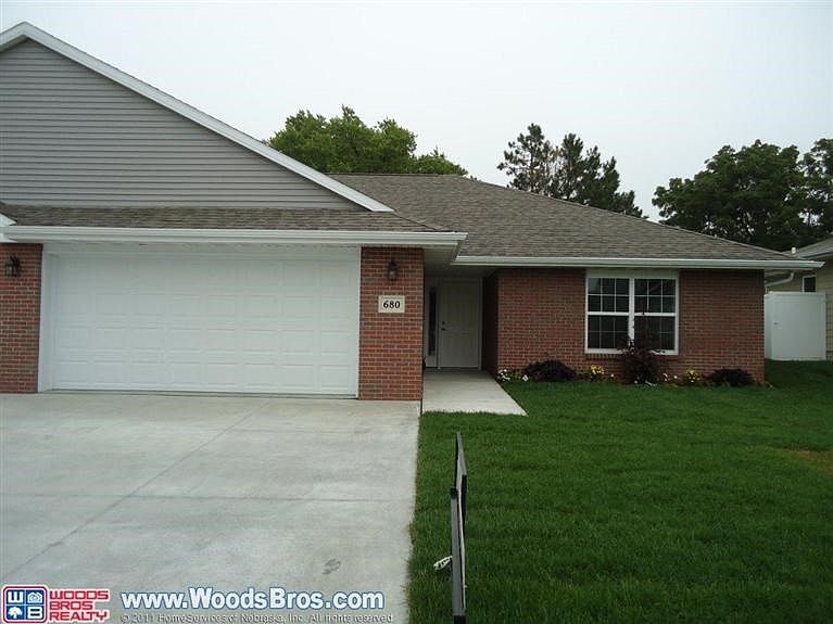 1st image of 680 Denise Dr