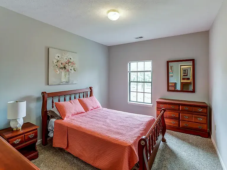 Georgetown Oaks Apartments — Photo 5
