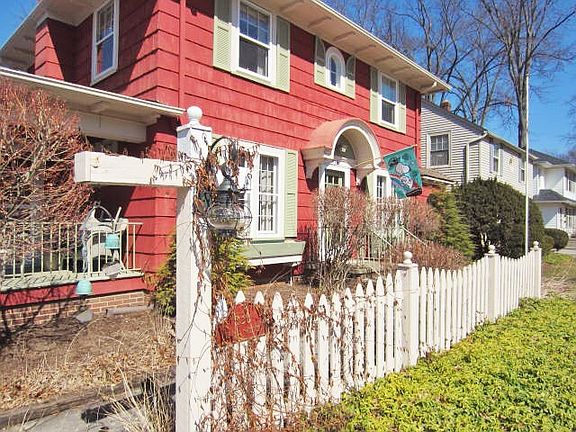 2nd image of 330 Denison Ave