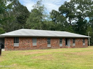 42 Thagard Dr, Petal, MS 39465