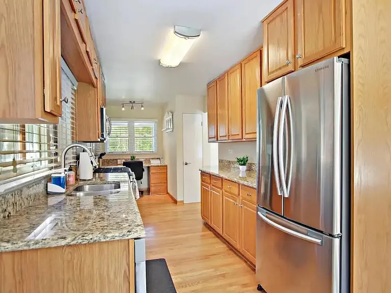 125 E Sunnyside Ave — Photo 14