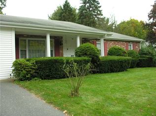 40 Willis Dr, Cumberland, RI 02864