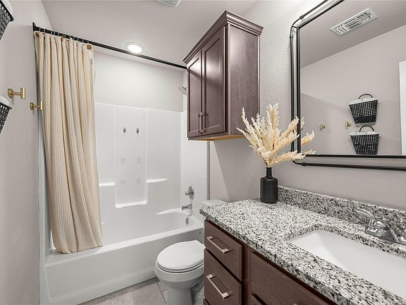 3rd image of 3018 Clevelander Dr