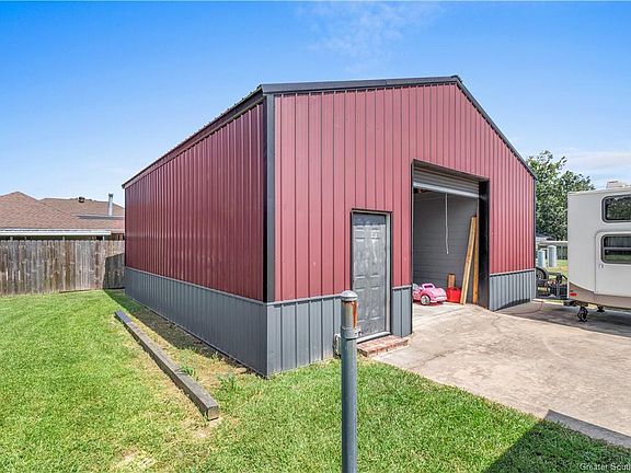 3rd image of 5721 Barrett Ln
