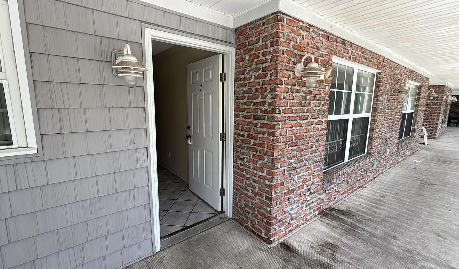 2 bed, 10 sqft, $1,450 — Photo 1