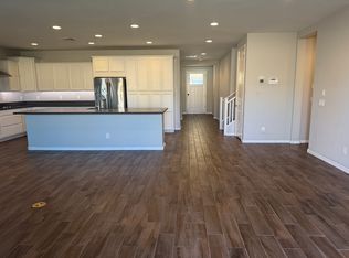 1832 S Henry Ln, Gilbert, AZ 85295