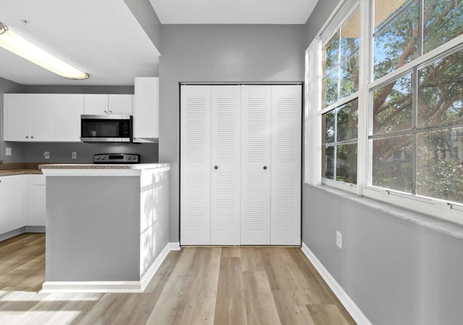 4822 Chancellor Dr — Photo 4