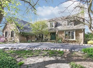 258 Pebble Creek Dr, Tower Lakes, IL 60010