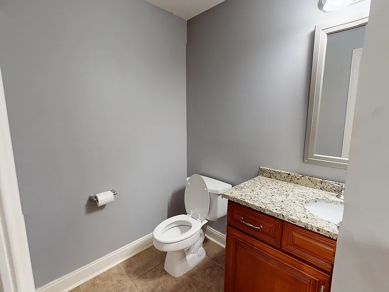 415 Melison Dr — Photo 21