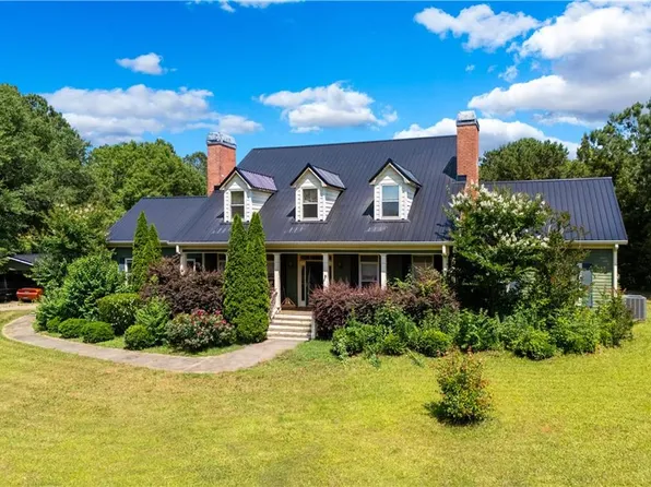 305 Gamble Dr, Carrollton, GA 30116